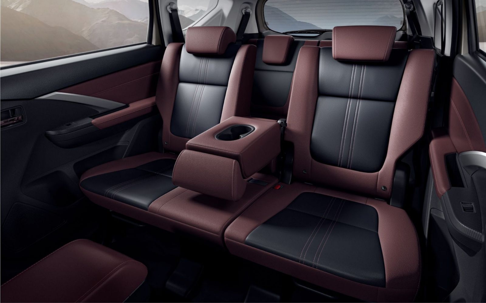 trang-bi-xpander-cross-2025-08